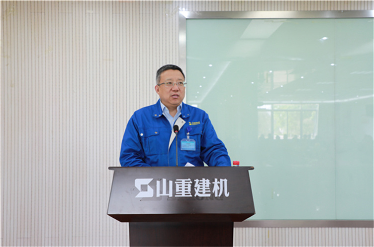 青春心向黨 奮斗新征程 山重建機召開“五一、五四”表彰大會